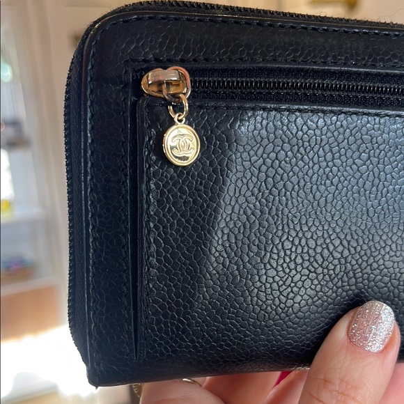 Chanel Black Caviar Leather Zippy Wallet - Picture 5 of 13